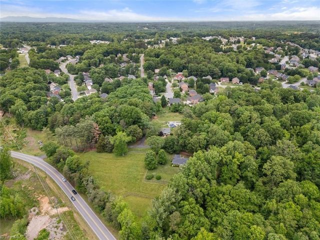 515 Hopkins Road, Kernersville, NC 27284