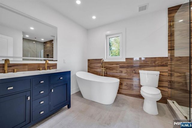 378 Marvin Avenue, Hackensack, NJ 07601