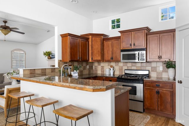 139 S Grandean Way, Eagle, ID 83616