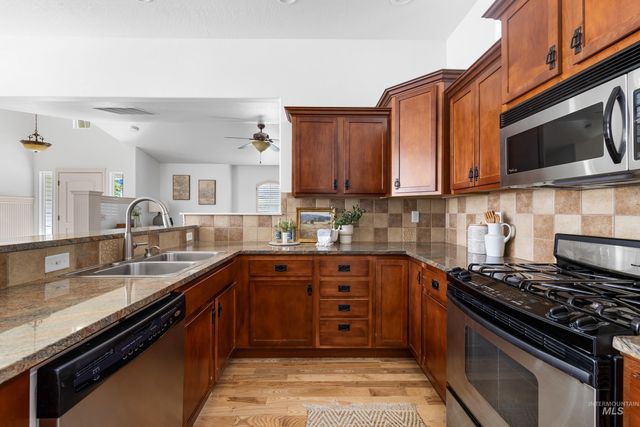 139 S Grandean Way, Eagle, ID 83616