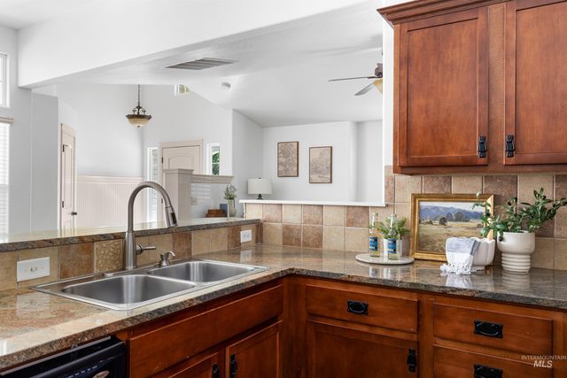 139 S Grandean Way, Eagle, ID 83616