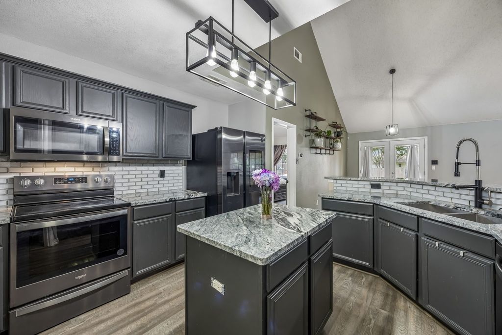 4501 Stepping Stone Drive, Fort Worth, TX 76123 — photo 3