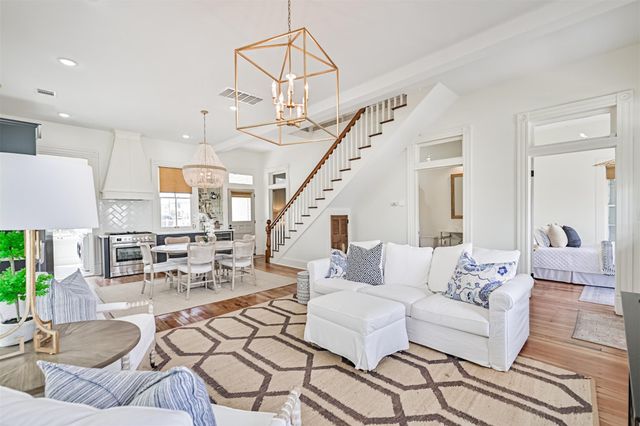 1127 Avenue M, Galveston, TX 77550