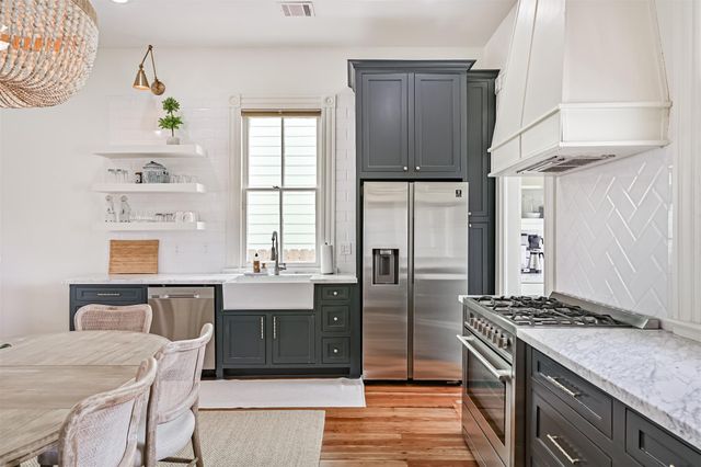 1127 Avenue M, Galveston, TX 77550