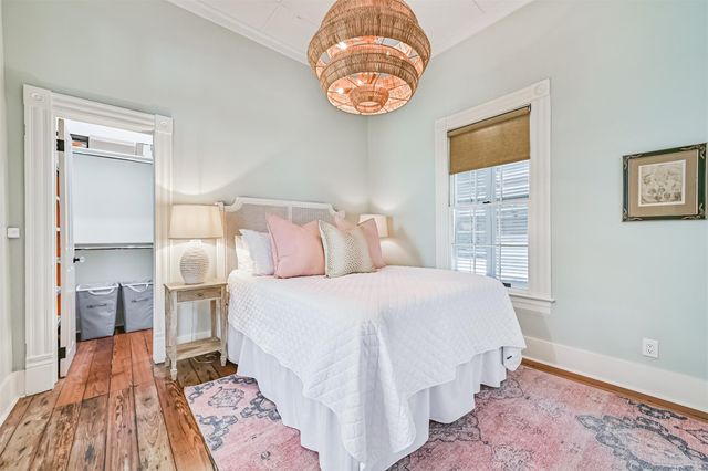 1127 Avenue M, Galveston, TX 77550