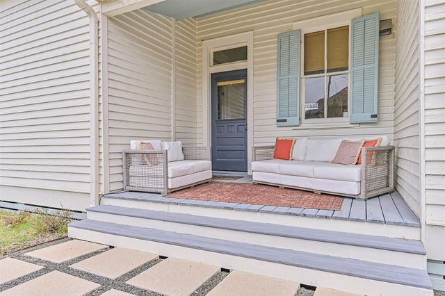 1127 Avenue M, Galveston, TX 77550