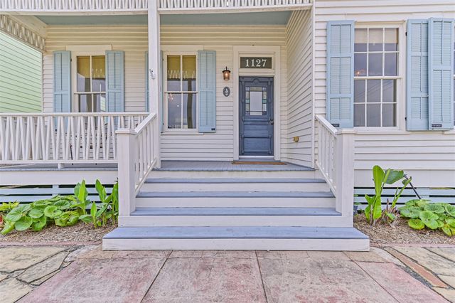 1127 Avenue M, Galveston, TX 77550