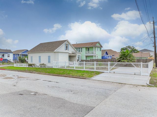 1127 Avenue M, Galveston, TX 77550