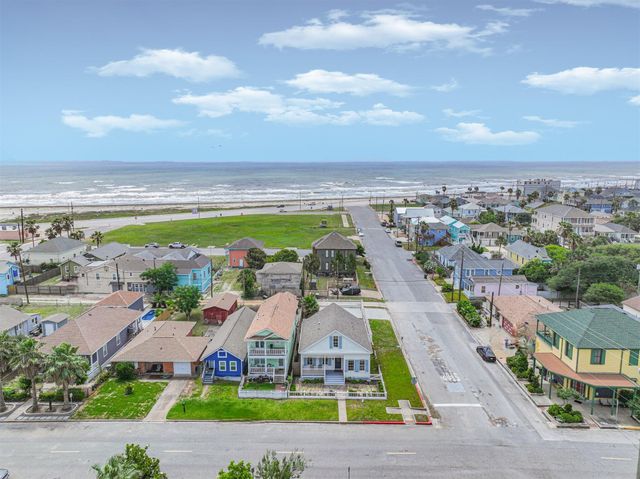 1127 Avenue M, Galveston, TX 77550