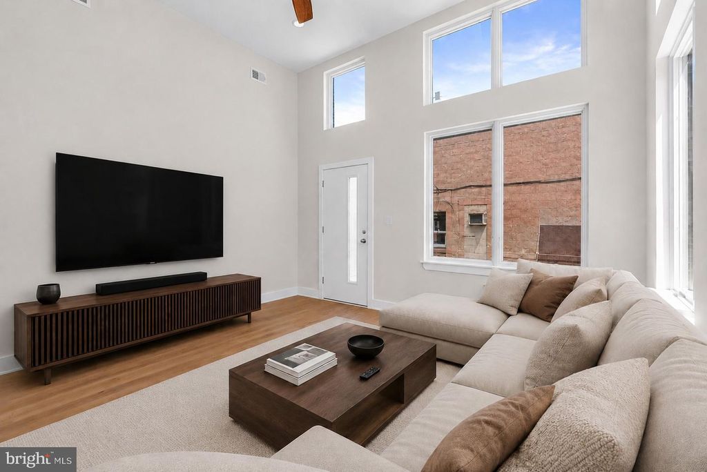1342 S WOODSTOCK ST, PHILADELPHIA, PA 19146 — photo 3