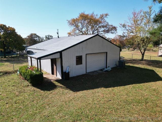 429844 E 1156 Road, Porum, OK 74455