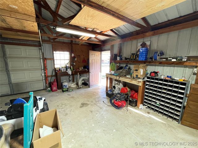 429844 E 1156 Road, Porum, OK 74455