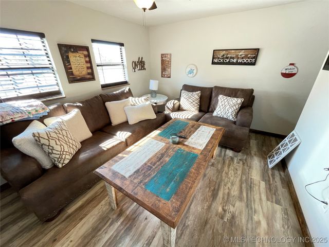 429844 E 1156 Road, Porum, OK 74455