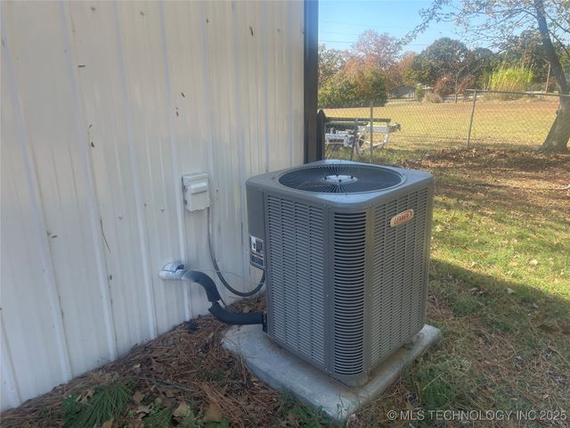 429844 E 1156 Road, Porum, OK 74455