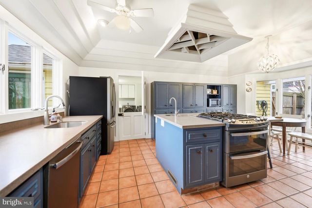 106 QUEEN ST S, Chestertown, MD 21620