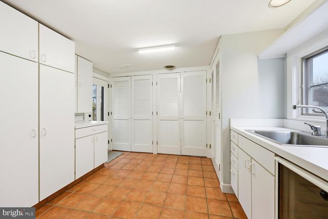 106 QUEEN ST S, Chestertown, MD 21620