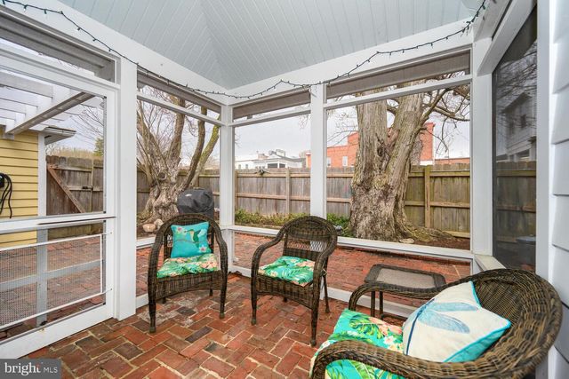 106 QUEEN ST S, Chestertown, MD 21620