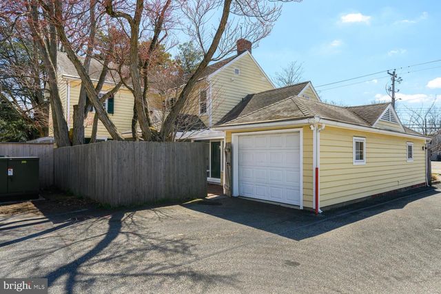 106 QUEEN ST S, Chestertown, MD 21620