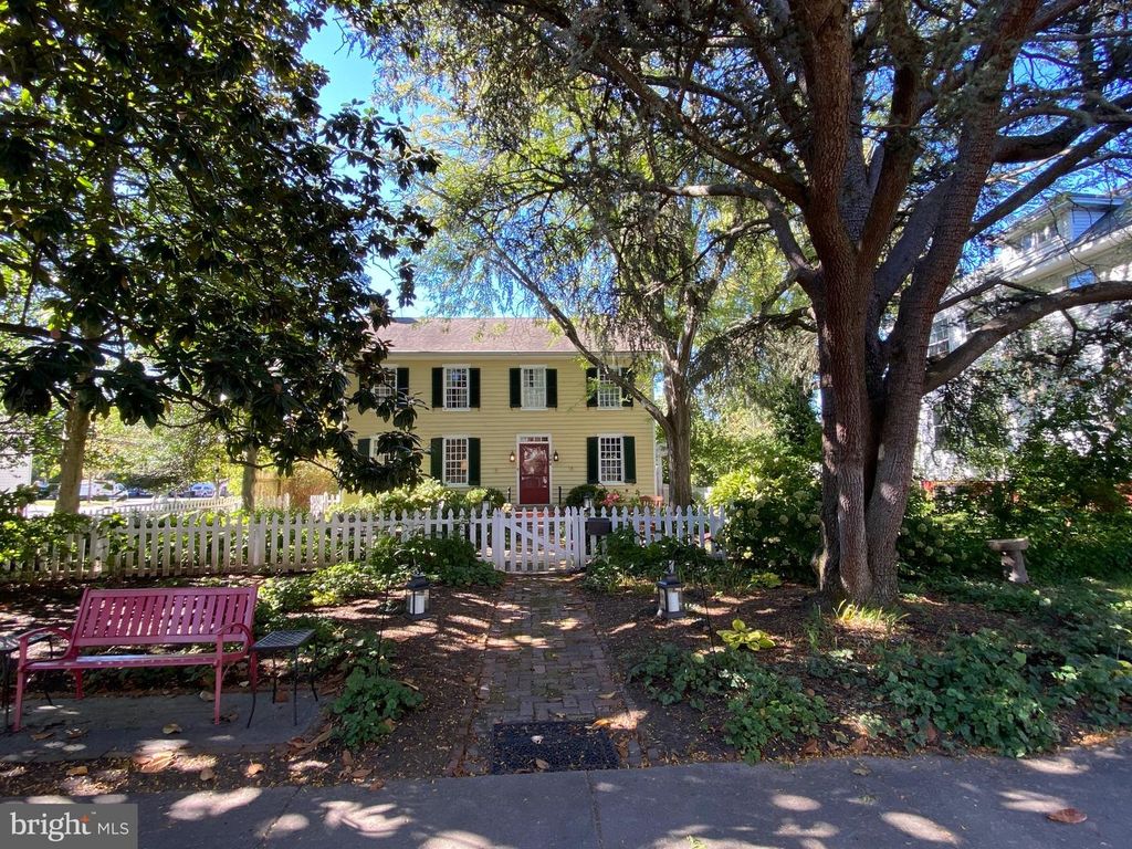 106 QUEEN ST S, Chestertown, MD 21620