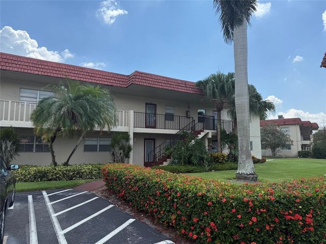 32 Abbey Lane 207, Delray Beach, FL 33446