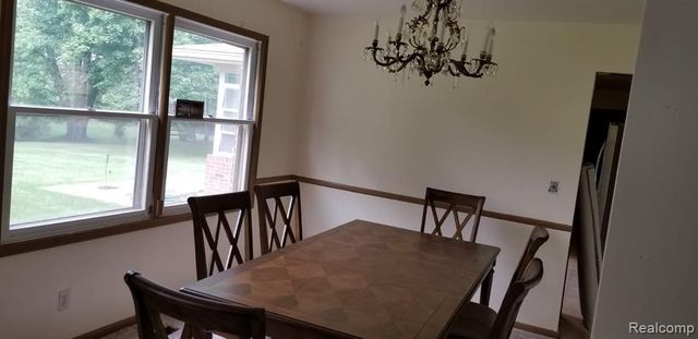 6186 Kings Crown Road, Grand Blanc, MI 48439