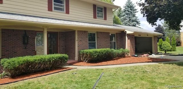 6186 Kings Crown Road, Grand Blanc, MI 48439