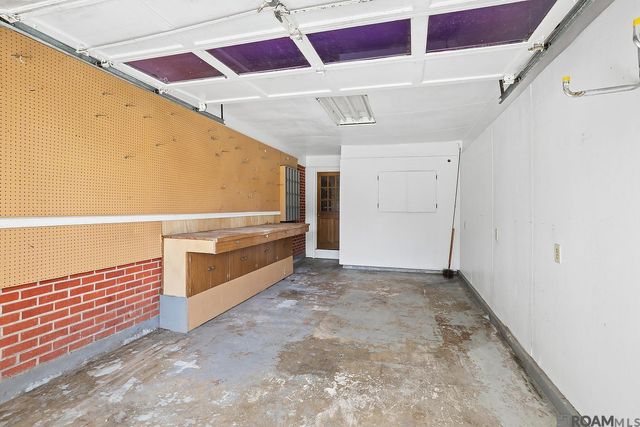 2134 E Contour Dr, Baton Rouge, LA 70809