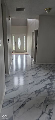 445 Heritage Drive, Greenwood, IN 46143