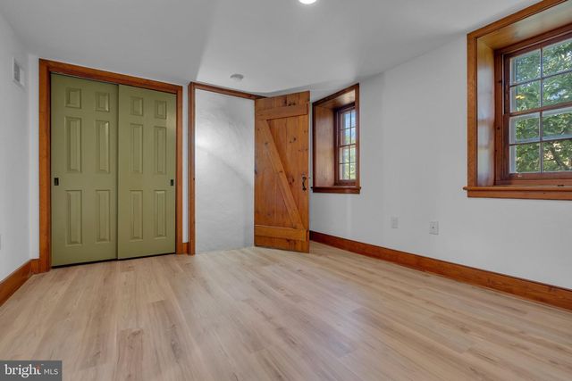 4 LEEDOM PL, Newtown, PA 18940