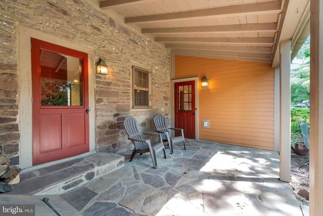 4 LEEDOM PL, Newtown, PA 18940