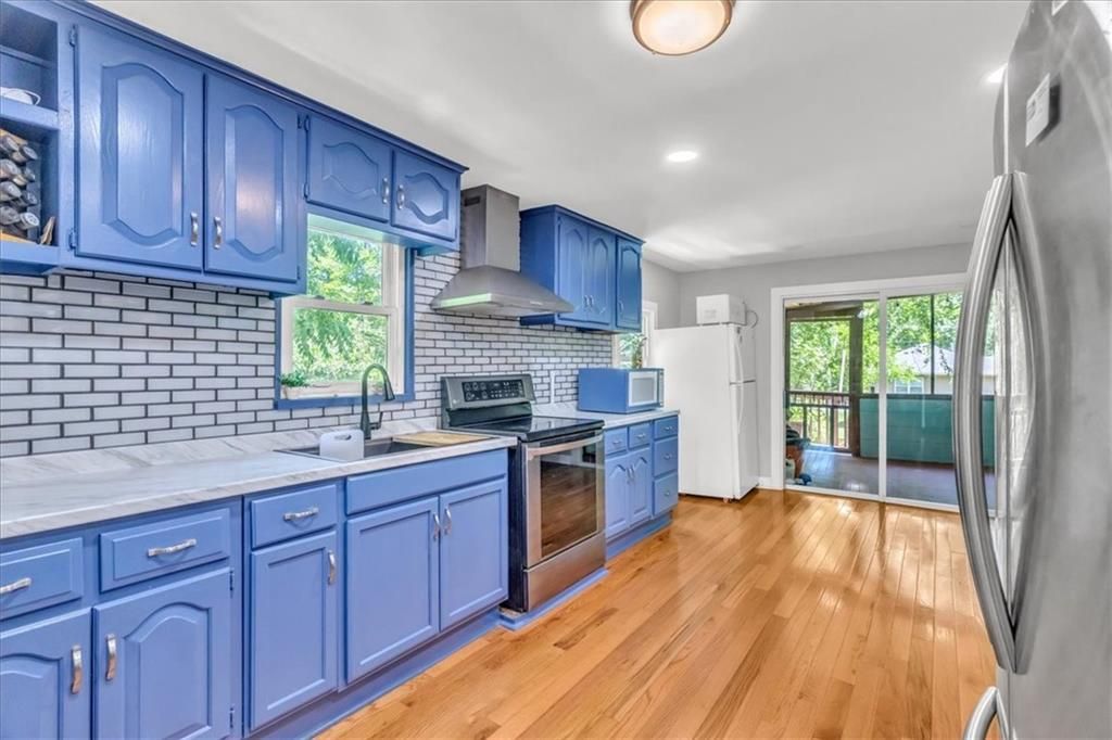 8303 Wabash Avenue, Kansas City, MO 64132