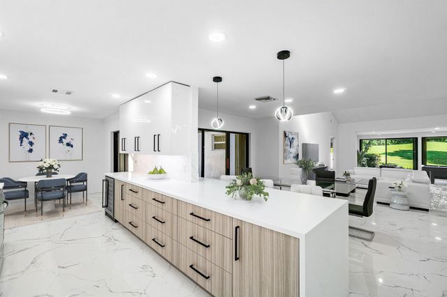 78 Hampshire Lane, Boynton Beach, FL 33436