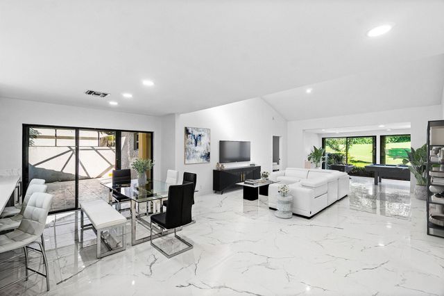 78 Hampshire Lane, Boynton Beach, FL 33436