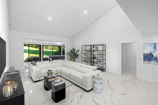 78 Hampshire Lane, Boynton Beach, FL 33436