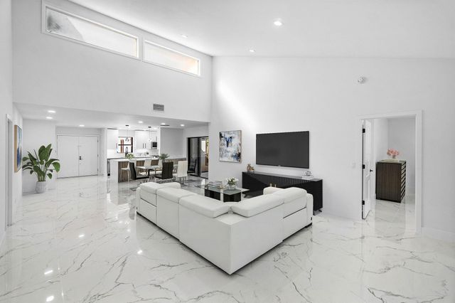 78 Hampshire Lane, Boynton Beach, FL 33436