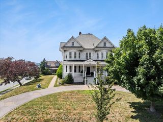 878 Highland Ave, Fall River, MA 02720