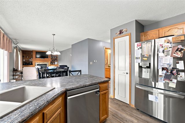 703 15th Street SE, Altoona, IA 50009