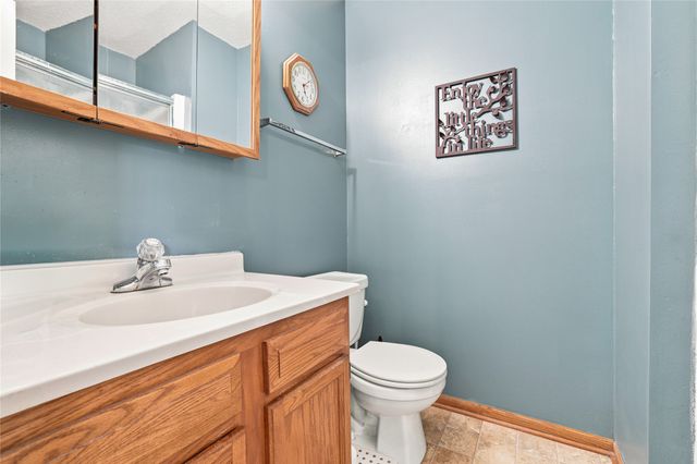 703 15th Street SE, Altoona, IA 50009