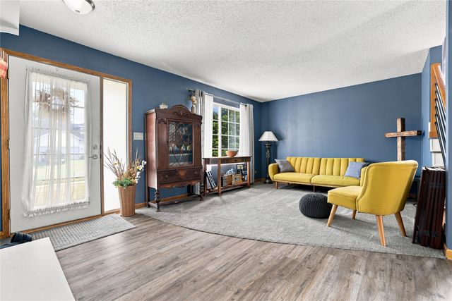 703 15th Street SE, Altoona, IA 50009