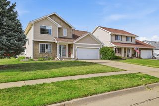 703 15th Street SE, Altoona, IA 50009
