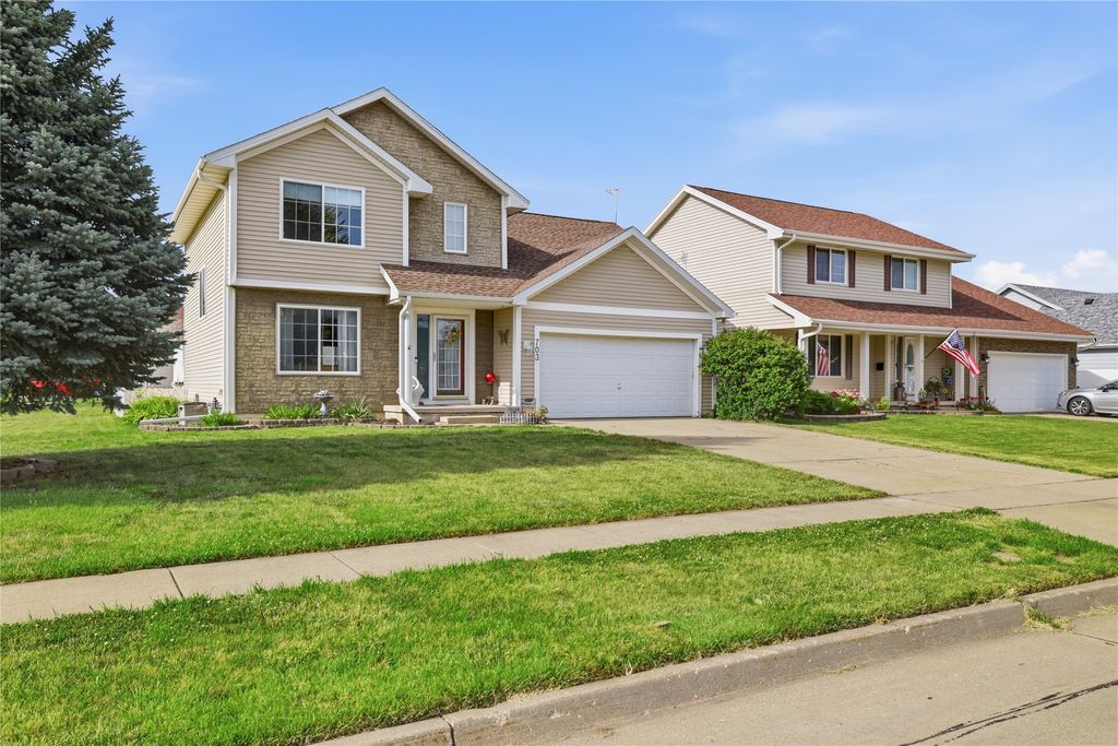 703 15th Street SE, Altoona, IA 50009