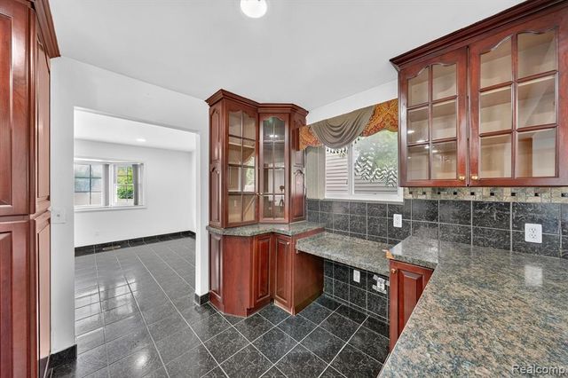 8452 Doncaster, Sterling Heights, MI 48312