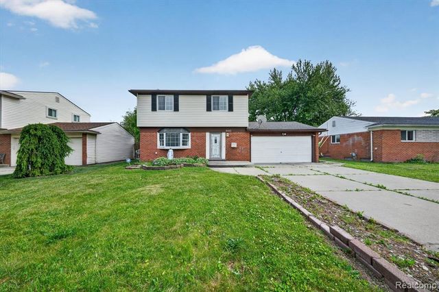 8452 Doncaster, Sterling Heights, MI 48312