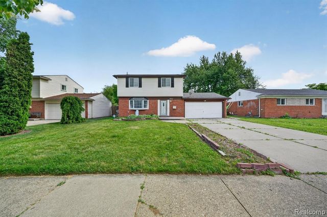 8452 Doncaster, Sterling Heights, MI 48312