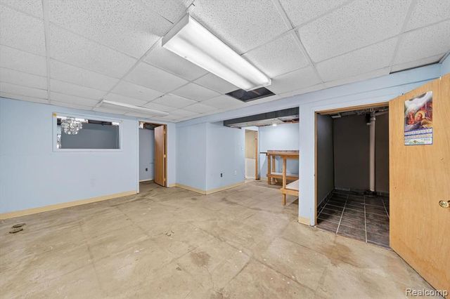 8452 Doncaster, Sterling Heights, MI 48312