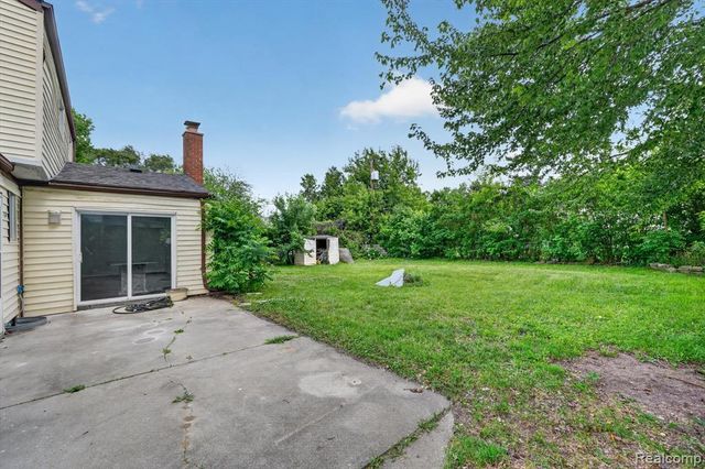8452 Doncaster, Sterling Heights, MI 48312