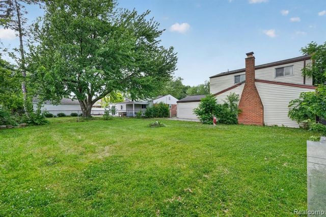 8452 Doncaster, Sterling Heights, MI 48312