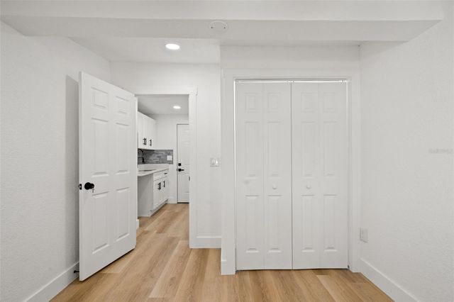 2008 OAKWOOD AVENUE B, Tampa, FL 33605