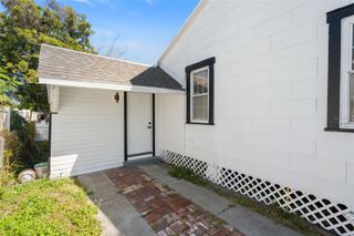 2008 OAKWOOD AVENUE B, Tampa, FL 33605