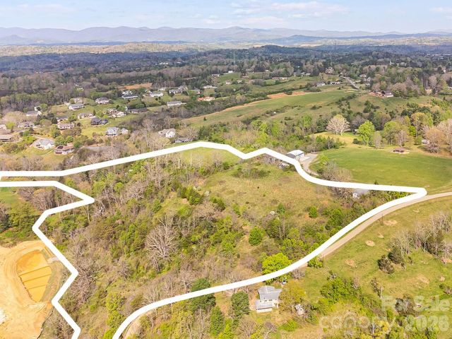 47 Gill Branch Road, Weaverville, NC 28787
